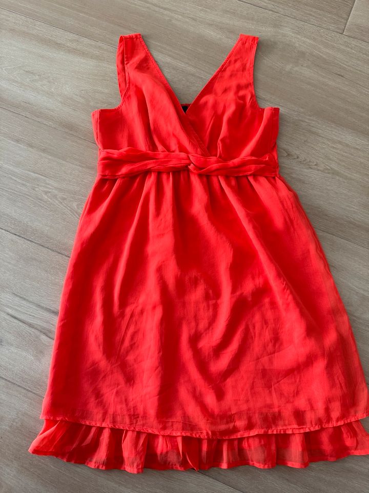 Vero Moda Kleid Gr. L rot in Ratingen