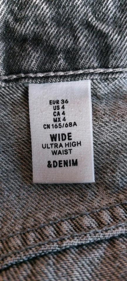 Jeans grau v. H&M  Größe  S  "Wide ultra high waist" in Siegsdorf
