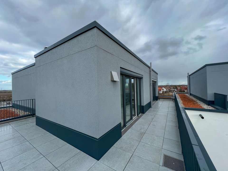 Neubau Luxus Penthouse barrierefrei mit 40qm Dachterrasse und Tiefgarage in Garching b München