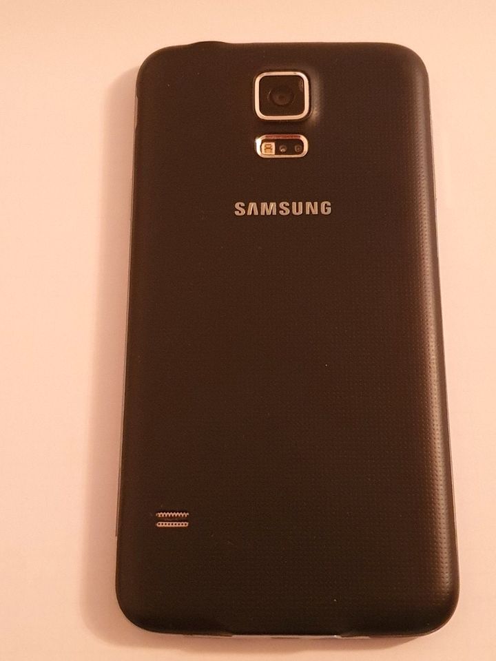 Samsung Galaxy S5 NEO ( G903F ) in OVP , mit viel Zubehör in Neusäß