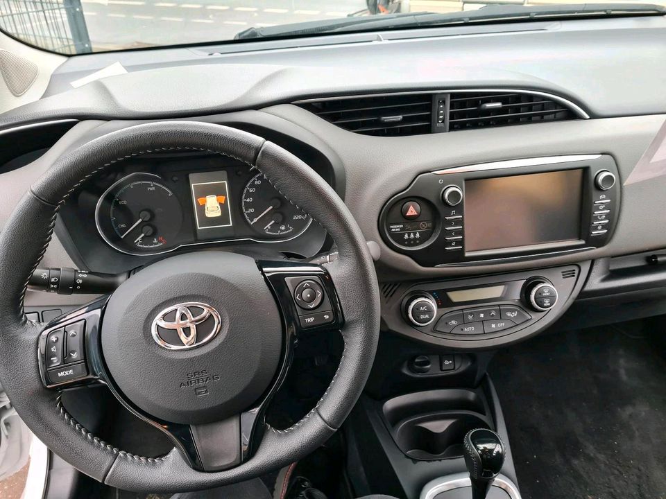 Toyota Yaris , Hybrid, Bj. 2020, 101 PS in Duisburg
