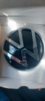 Neue emblem Vw hinten für passat b8 nach 2020 und Polo t-rock. Baden-Württemberg - Mosbach Vorschau