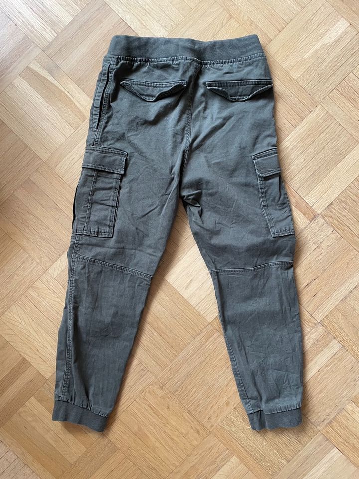 Hosen Jeans + Cargo Jogger Jack Jones H&M in 146 in Edingen-Neckarhausen