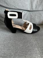 Sandalen von Gr.40,  Weite H schwarz-weiß Hessen - Eppstein Vorschau