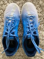 On-Schuhe Cloudflow Laufschuhe Gr. 9,5 (EUR 41) blau/weiß TOP neu Nordrhein-Westfalen - Netphen Vorschau