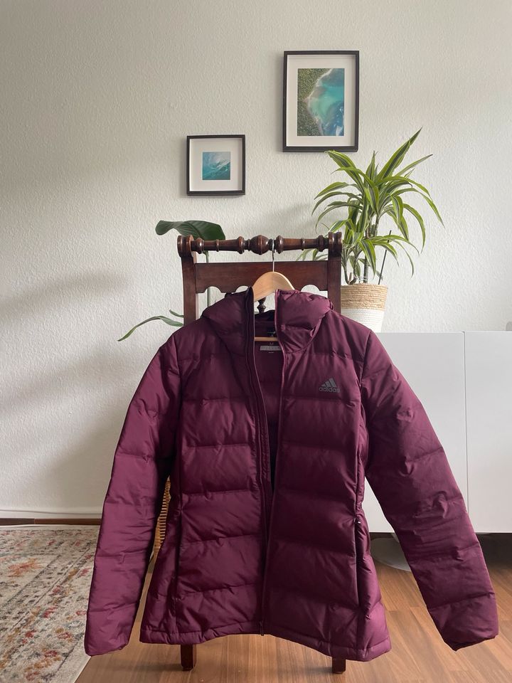 Steppjacke / Daunenjacke von Adidas in Frankfurt am Main