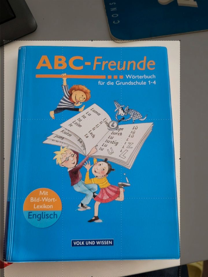 ABC-Freunde Wörterbuch Grundschule 1-4 mit Englisch wie neu in Oelsnitz / Vogtland