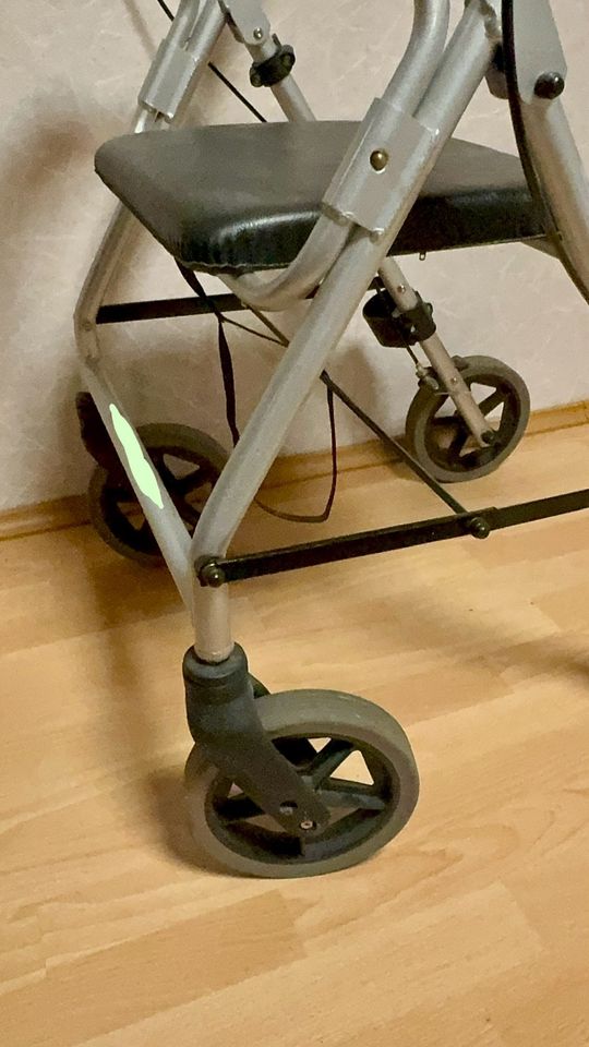 Rollator Aluminium Ultralight faltbar höhenverstellbar in Calden