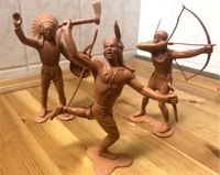 3 große Indianer Spielfiguren 1970er Jahre für Sammler - wie neu Nordrhein-Westfalen - Krefeld Vorschau