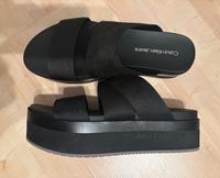Calvin Klein Plateau Schlappen Sandalen 39 Niedersachsen - Stolzenau Vorschau