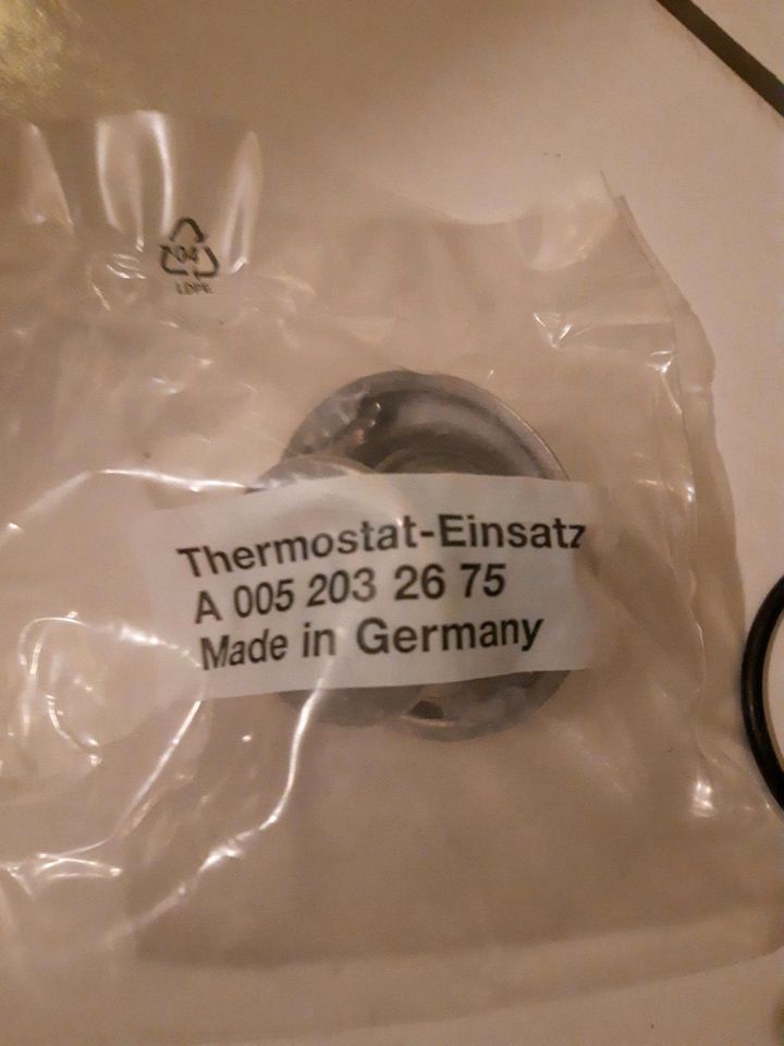 Mercedes Benz Kühlmittelthermostat(Neu) in Kürten