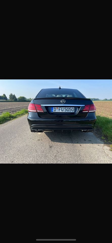 Mercedes Benz E350 AMG 4-Matic Luftfahrwerk Distronic E63 in Düsseldorf