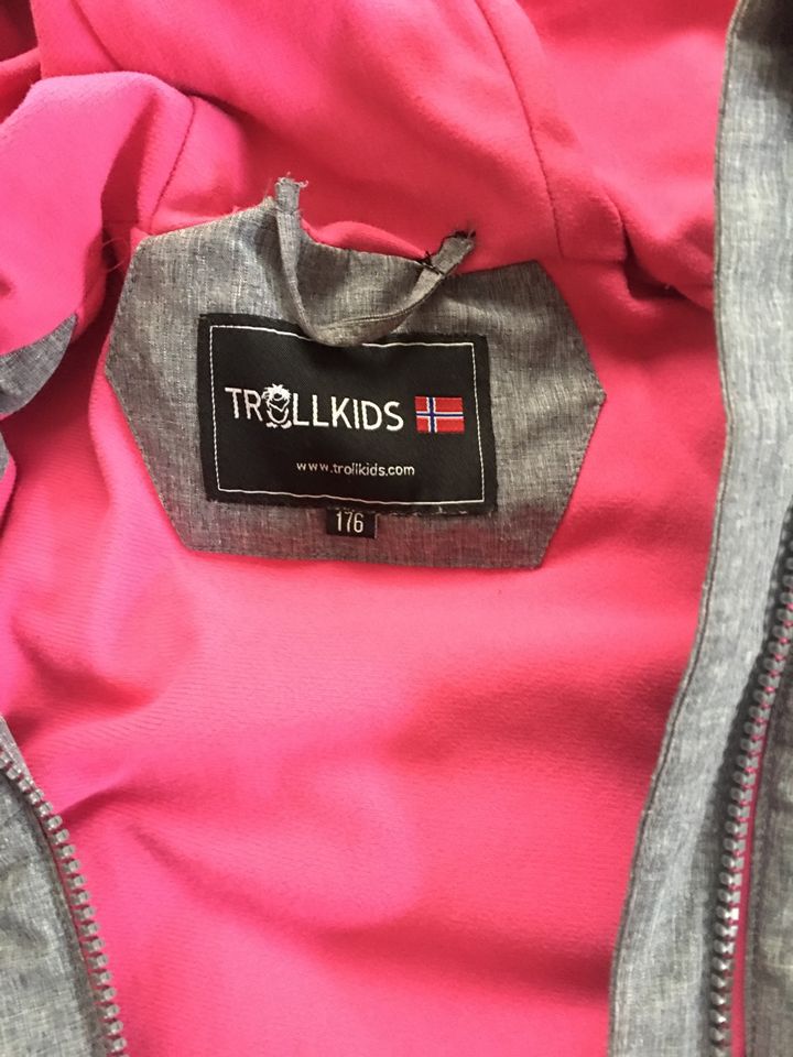 Trollkids Jacke Gr. 176 -neuwertig- in Bergen auf Rügen