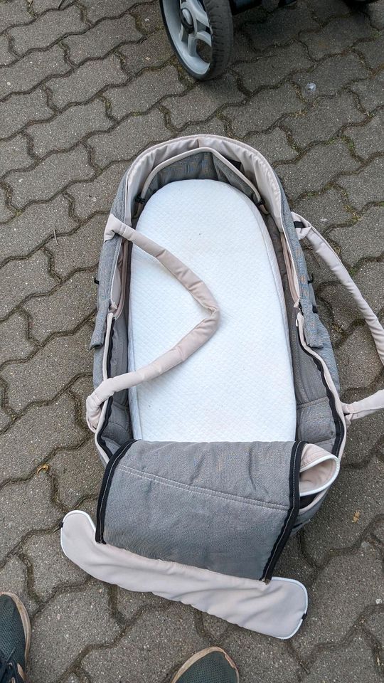 Teutonia (Zweit) Kinderwagen in Magdeburg