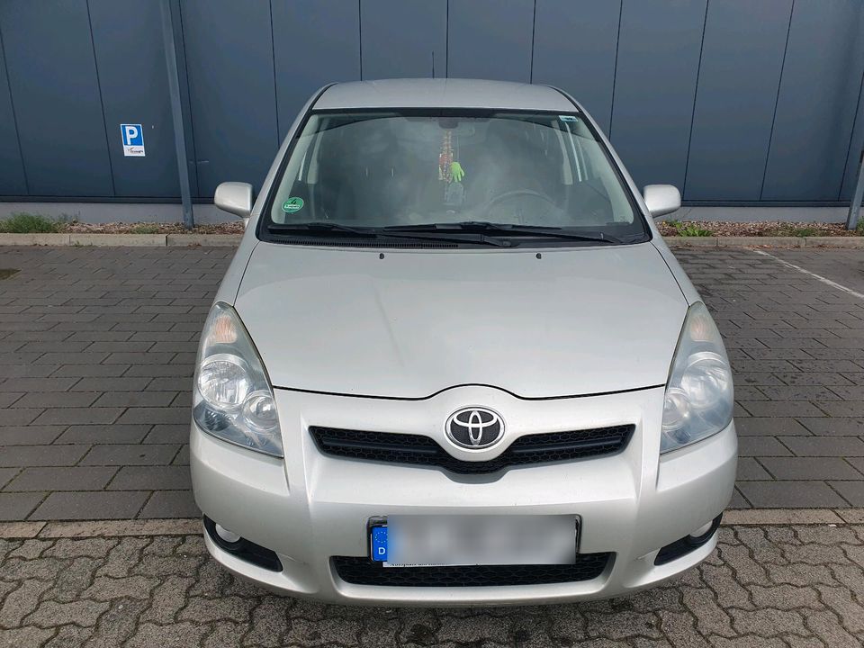 Toyota corolla verso 2008 2.2.  7 sitzer in Potsdam
