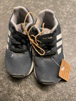 Adidas Turnschuhe gr 22 Sneaker jungen Hannover - Mitte Vorschau