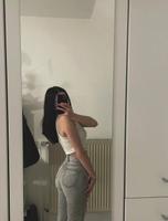 H&M Mom-Jeans mit Löchern  - Highwaist - grau Schleswig-Holstein - Molfsee Vorschau