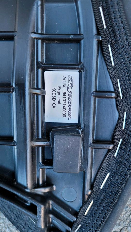 KTM Duke 790 PowerParts Sitzbank niedrig in Salzgitter