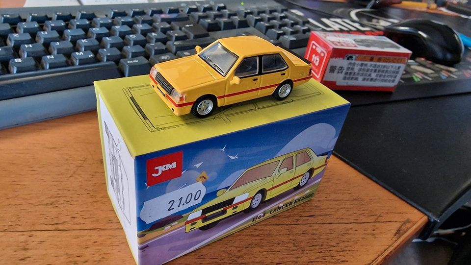 JKM Modellauto Mitsubishi Lancer EX2000 in 1/64 gelb in Murr Württemberg