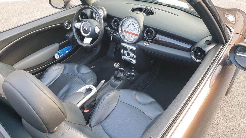 MINI Cooper Cabrio Bj.2010 Braun Super Zustand TÜV 10/25 in Mönchengladbach