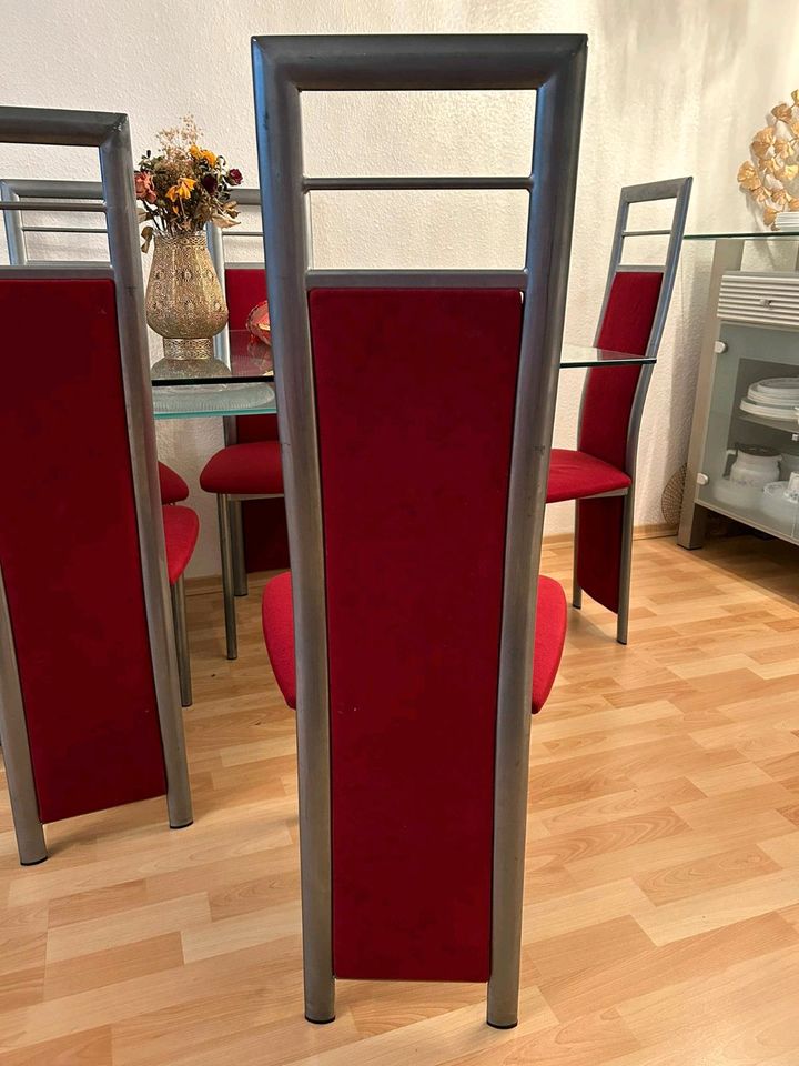 Tisch Mit Rote stühle in Hanau
