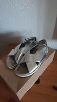 Unisa Leder Sandalen Silber Metallic Gr.36 Wuppertal - Elberfeld Vorschau
