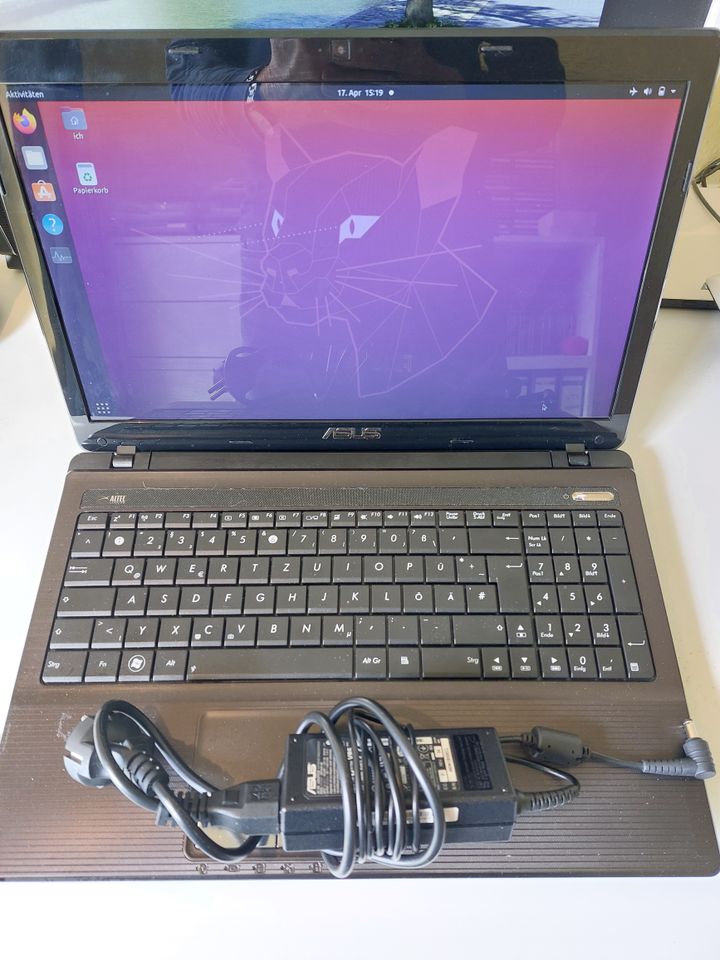 Notebook ASUS K53U 15,6", Linux-System, mit Tasche in Hamburg
