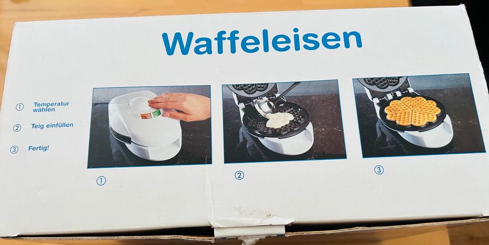 Neues Waffeleisen, originalverpackt in Lübeck