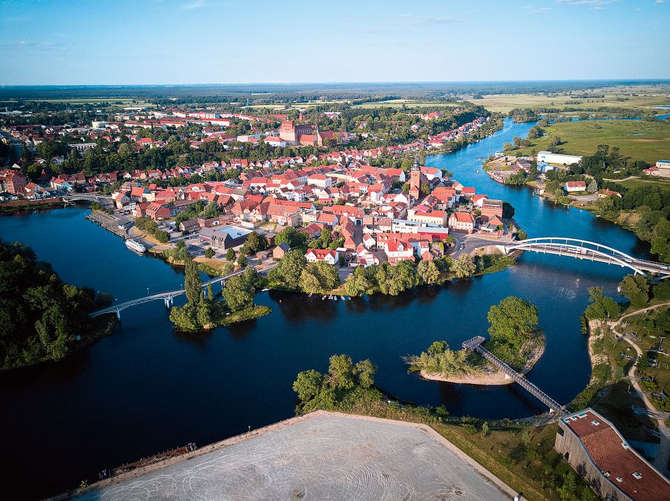 teilweise vermietetes Wohn- und Geschäftshaus auf der Stadtinsel in Havelberg