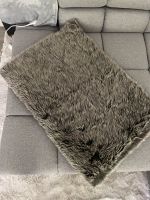 Felldecke (Kunstfell) Sofa Lawrence Grey Baden-Württemberg - Böblingen Vorschau