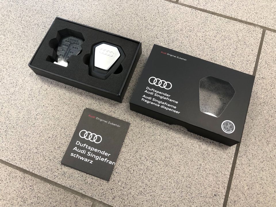 Neu Original Audi Zubehör Singleframe Duftspender in Baden
