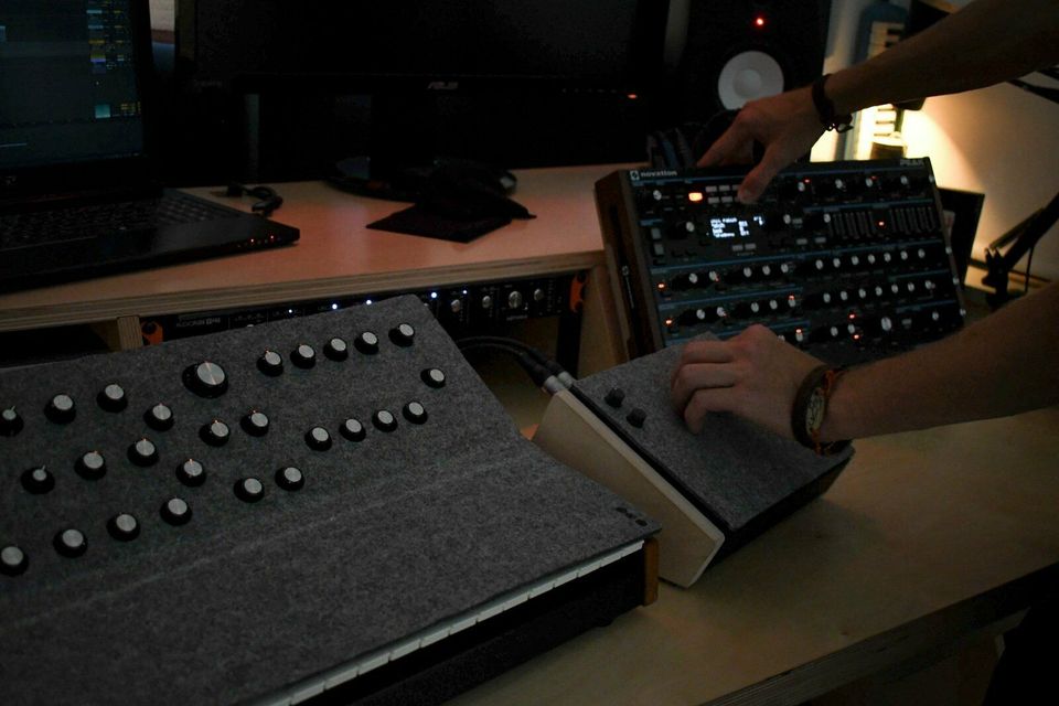 Felt_Lab Synth Cover für den Tascam 414 MKII in Leipzig