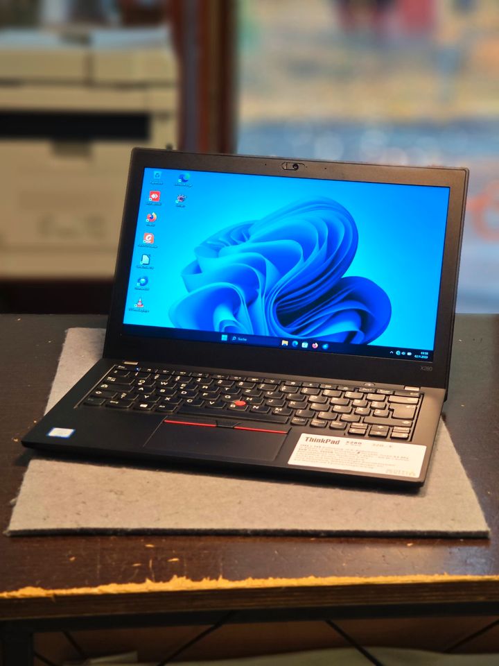 Lenovo ThinkPad X280 12,5" FHD i5-8350U 8GB RAM 256GB SSD Win 11 in Freiburg im Breisgau