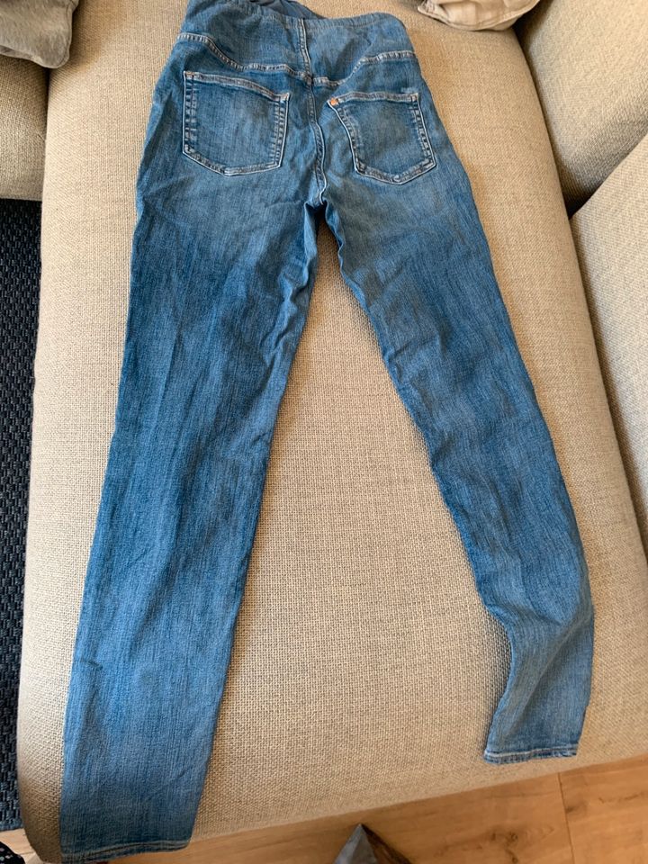 H&M Jeans M Schwangerschaftskleidung in Düsseldorf