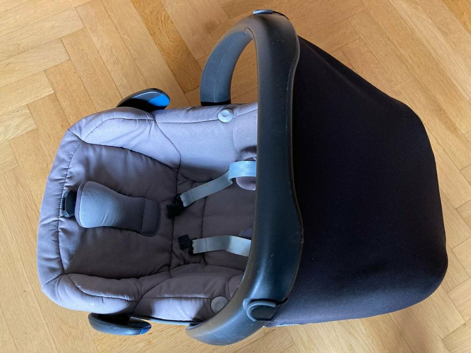 Maxi Cosi Babyschale „PEBBLE“ (unfallfrei) in Walldorf