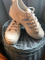 Adidas Sneaker Turnschuhe stoffschuh beige/blau 38/5 Bayern - Ebern Vorschau