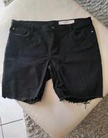 Shorts schwarz Fransen Baumwolle cut-off ripped rip Basic Stretch Baden-Württemberg - Schwieberdingen Vorschau