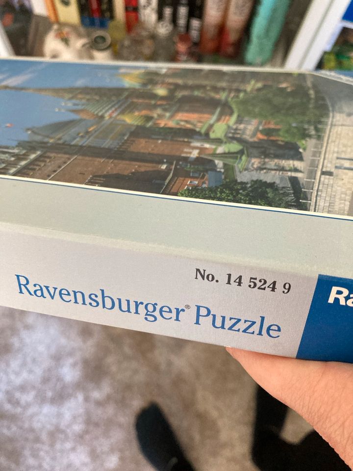 Ravensburger Puzzle 500 Teile / 1 Teil fehlt in Hamburg