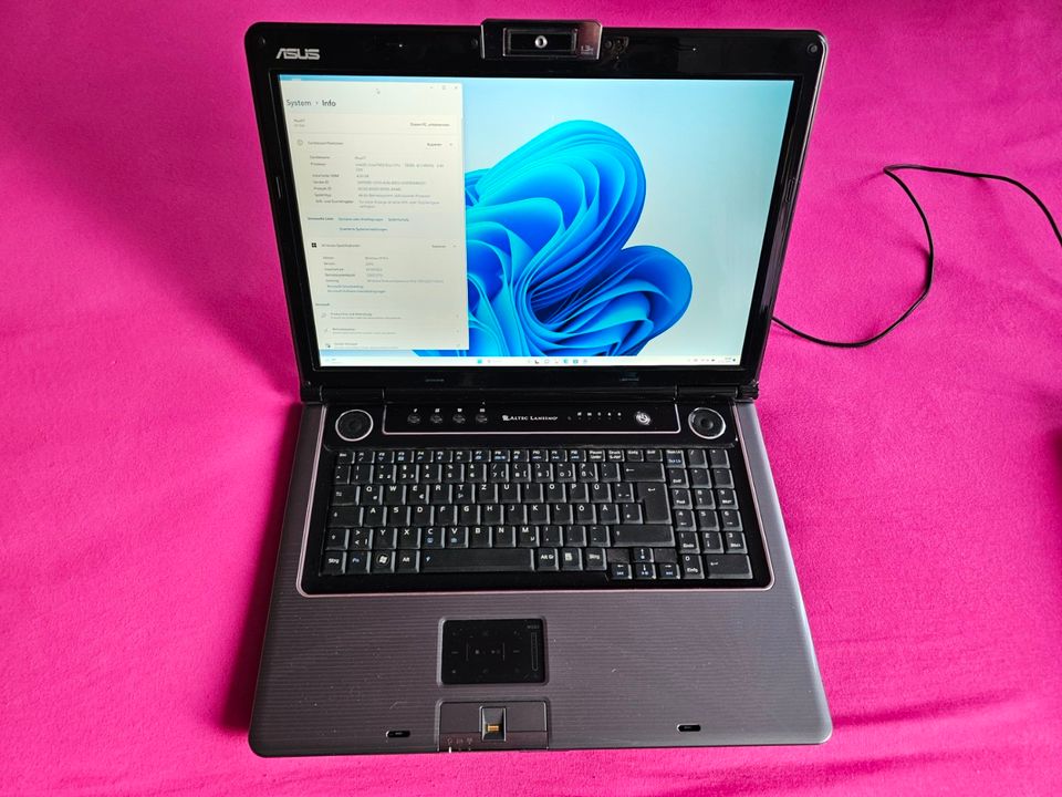 Asus laptop 17 Zoll M70SA gebraucht, aufbereitet Win11pro in Pirmasens
