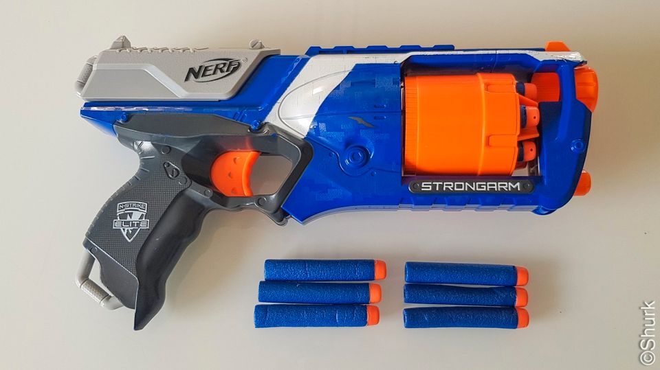 Hasbro - NERF Elite Strongarm Blaster in Siebenbäumen