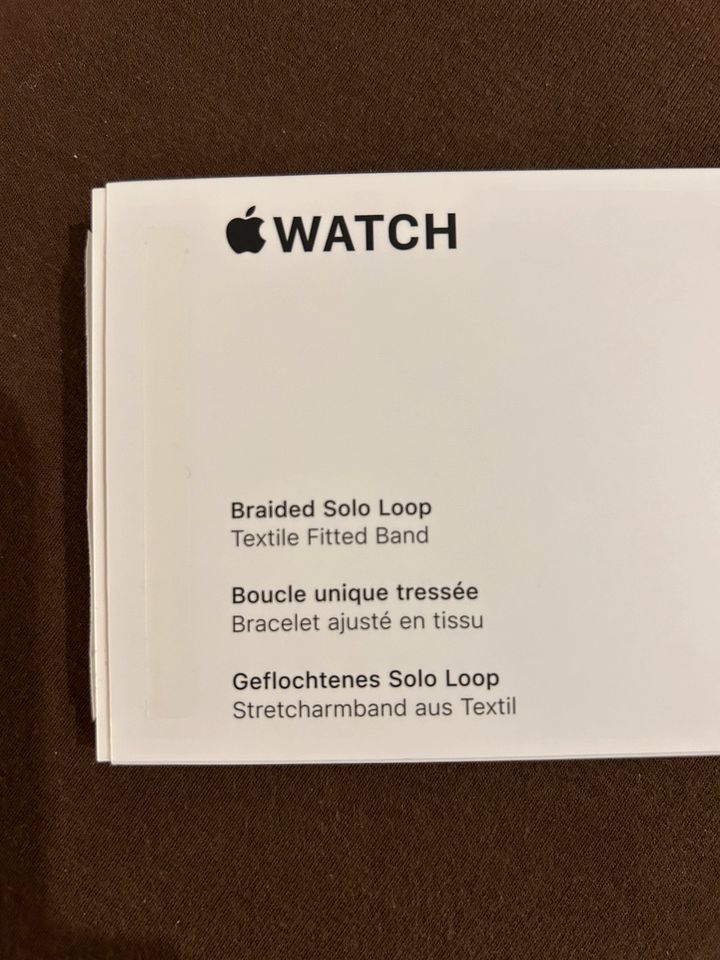 Apple Watch 8 (45mm) Smartwatch Aluminiumgehäuse Polarstern in Wettstetten