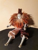 Harlekin Pierrot mit echten Federn Porzellan Puppe Vintage 80er Nordrhein-Westfalen - Paderborn Vorschau