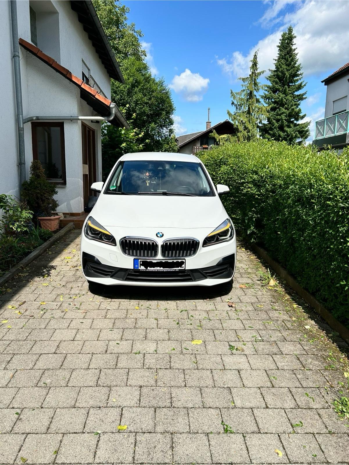 Abbildung des Autos BMW 218 Grand Touer
