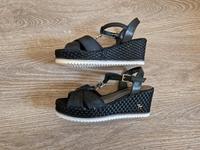Tom Tailor Sandalette wie neu Gr.  37 Plateausohle Keilabsatz Brandenburg - Wendisch Rietz Vorschau