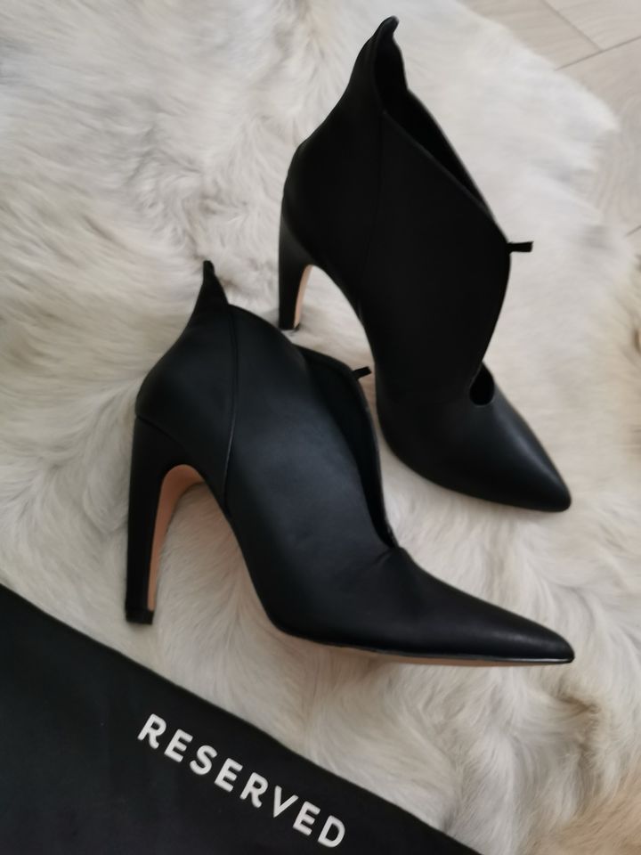 High Heels von Reserved 39 in Gottmadingen