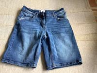 Kurze Jeanshose in 38 Kr. München - Planegg Vorschau