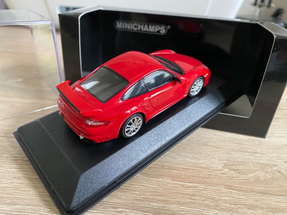 Porsche 911 GT2 (Typ 997) - Maßstab 1:43 - MINICHAMPS in Schwelm