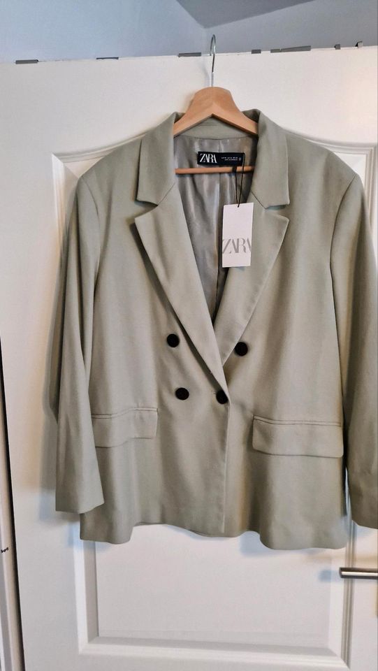 Blazer von Zara, neu mit Etikett in Wittlich