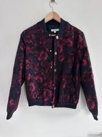NEU geblümte Bomberjacke Collegejacke blau rot edel schick chic Sachsen - Niederwiesa Vorschau