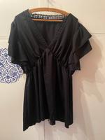 Schöne schwarze Bluse Shirt ausgeschnitten sexy 46 Nordrhein-Westfalen - Wesel Vorschau